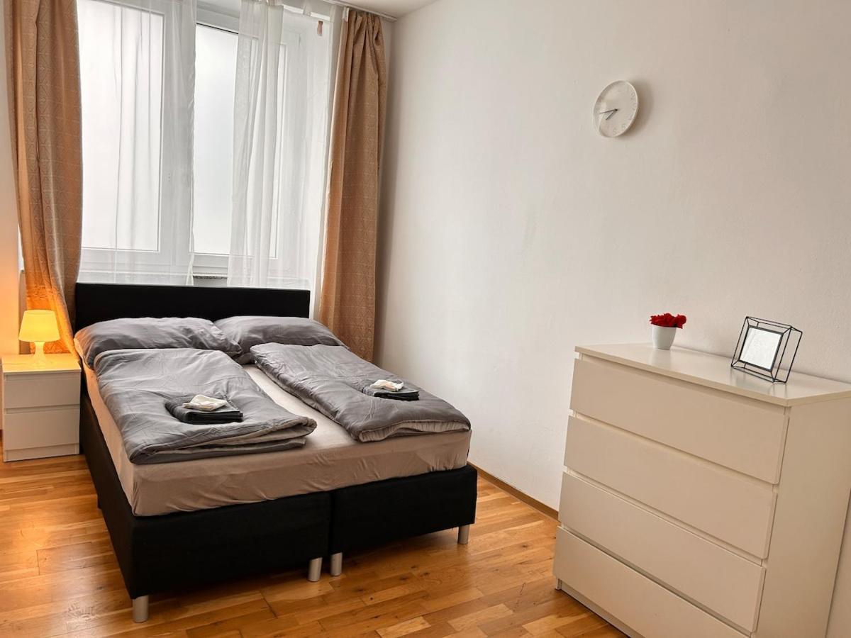Spacious Central 4-Room Suite For 6 - Near Subway Wina Bagian luar foto